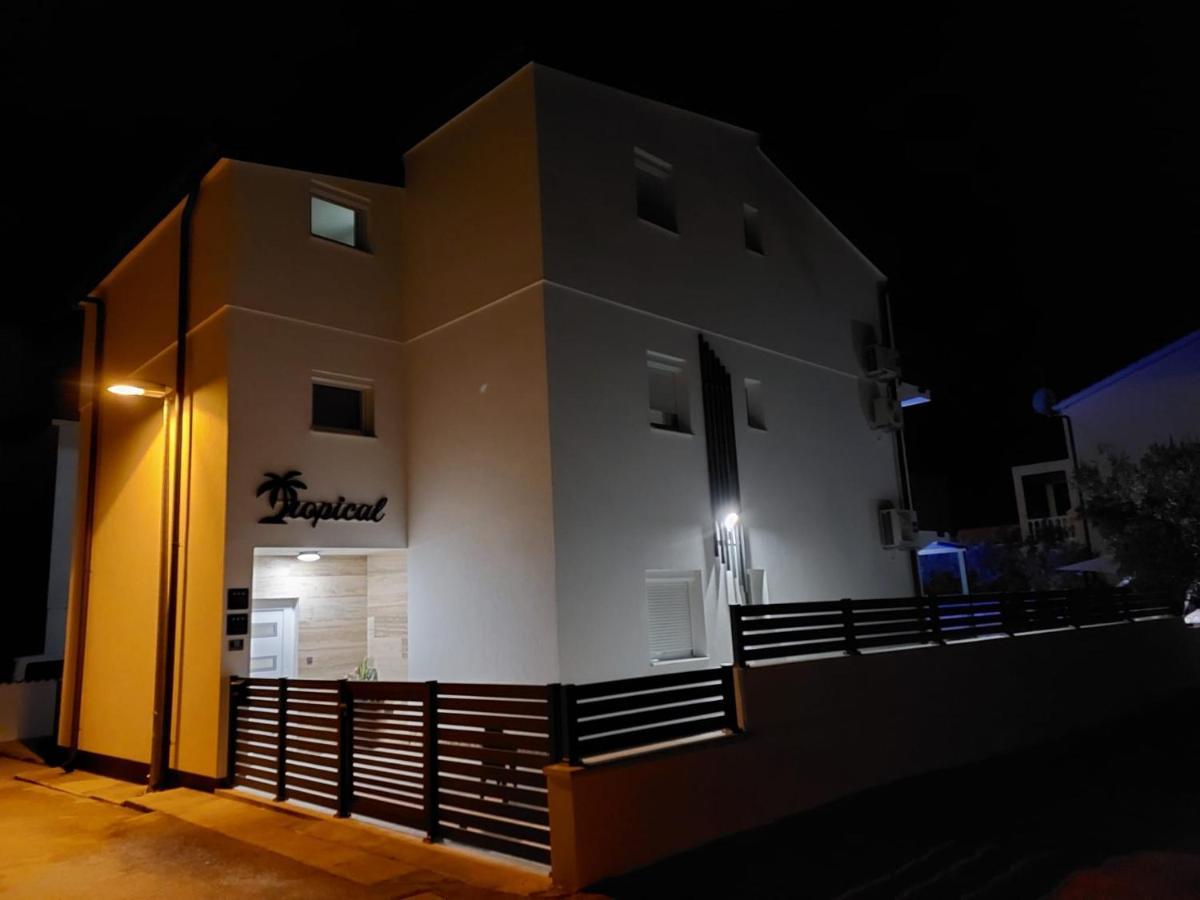 וודיצה Apartmani Tropical מראה חיצוני תמונה
