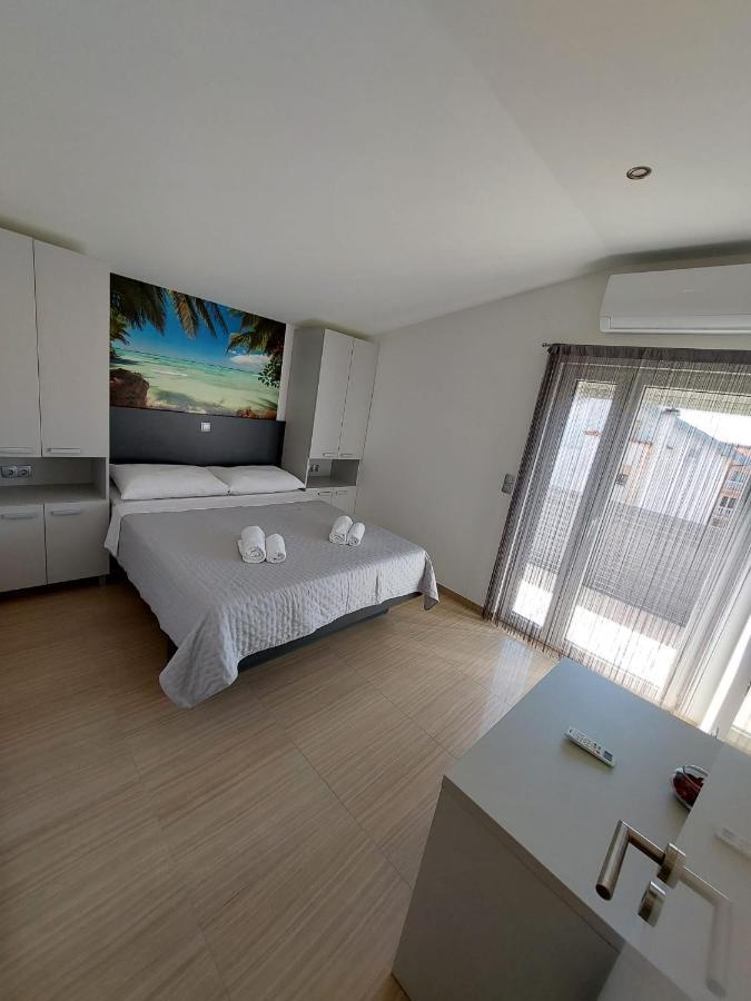וודיצה Apartmani Tropical מראה חיצוני תמונה