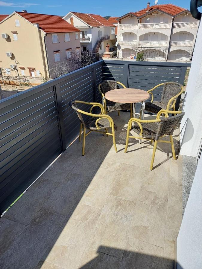 וודיצה Apartmani Tropical מראה חיצוני תמונה
