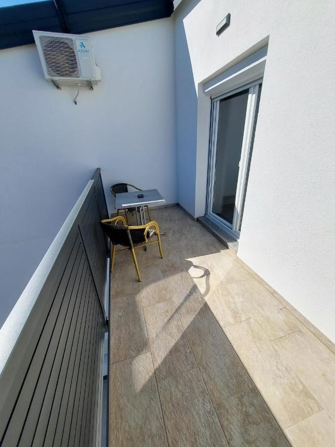 וודיצה Apartmani Tropical מראה חיצוני תמונה