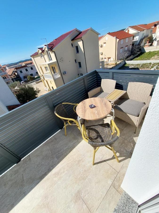 וודיצה Apartmani Tropical מראה חיצוני תמונה